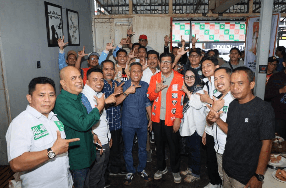 Diskusi Politik Cawagub Sulsel Azhar Arsyad di Watampone Bone