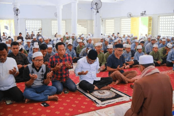 Memaknai Kunjungan Pesantren dan Ziarah Makam Cawagub Sulsel Azhar Arsyad