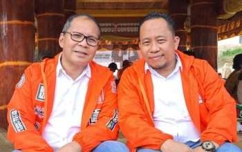 Cagub Sulsel Danny Pomanto bersama Jubir DiA, Asri Tadda