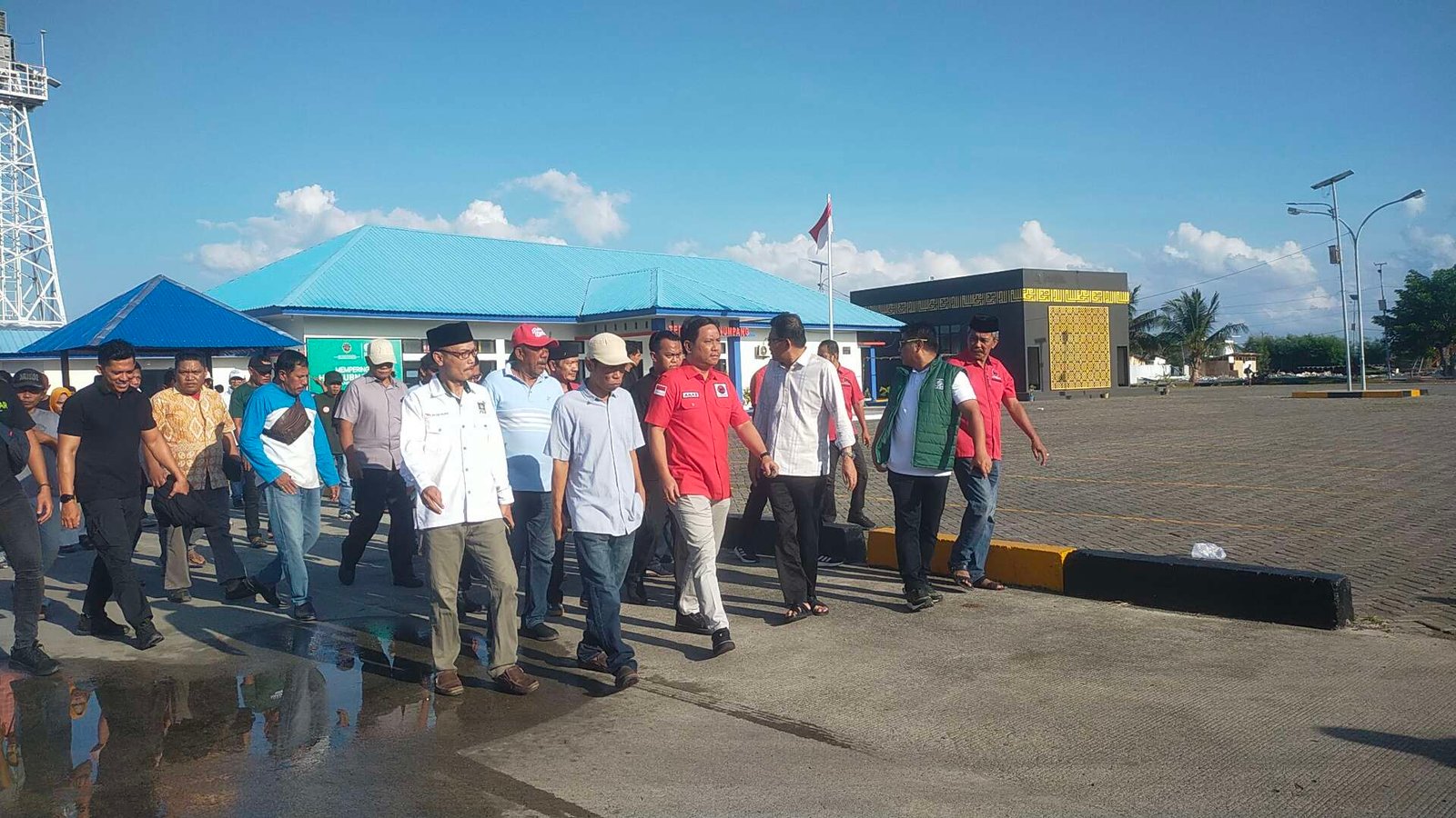 Azhar Arsyad tiba di Kota Benteng Selayar disambut tim partai pendukung (dok: Kareba DIA)